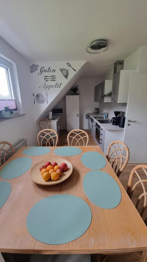 Ferienwohnung Bei Natie Brilon Bagian luar foto