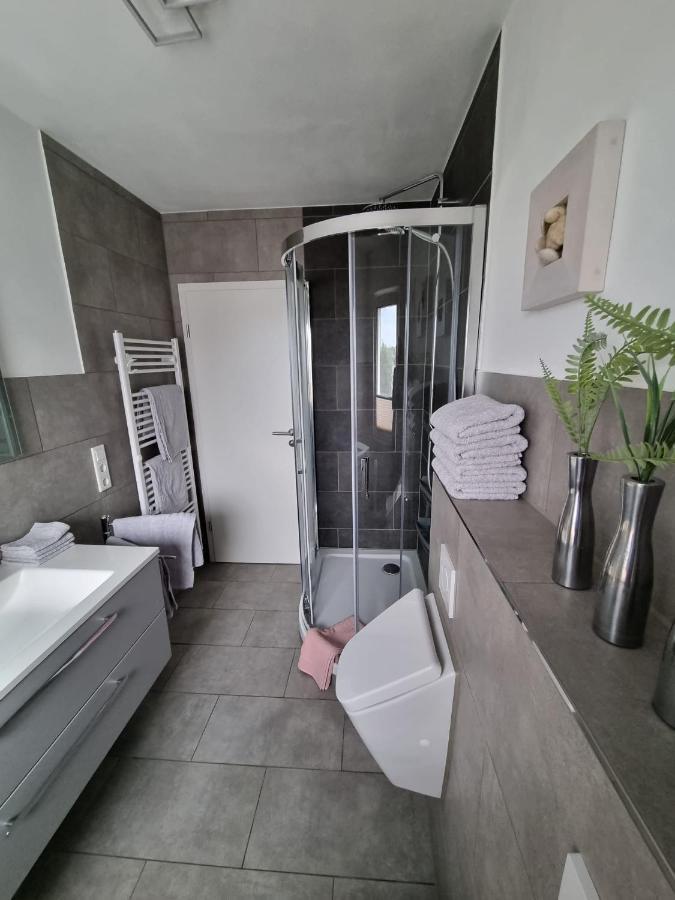 Ferienwohnung Bei Natie Brilon Bagian luar foto