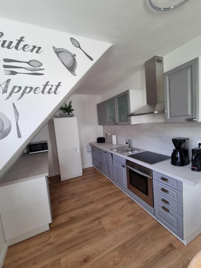 Ferienwohnung Bei Natie Brilon Bagian luar foto